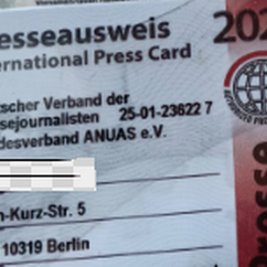 Bild zeigt einen Presseausweis