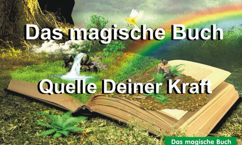 Ein geöffnetes Buch liegt am Fuß eines Baumes auf moosbewachsenen Waldboden, aus dem Buch sprudelt eine Quelle